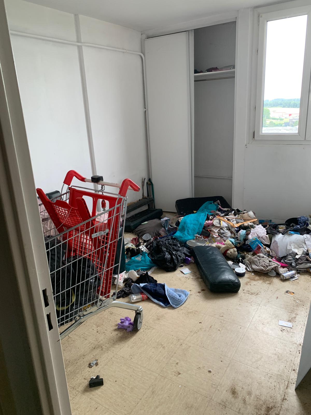 Entreprise de nettoyage après décès à Saint-Maur, Joinville-le-Pont et Champigny-sur-Mar avec SOS DC IMG 20250623 WA0008